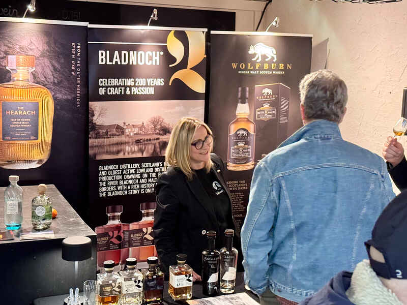 Der Messestand von Alba Import